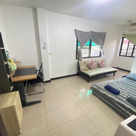 โฮม์อินเชียงใหม่ Apartman Kültér fotó